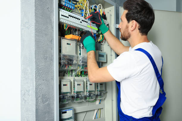 Best Affordable Emergency Electrician  in Wyandanch, NY